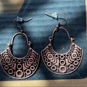 A pair of earrings